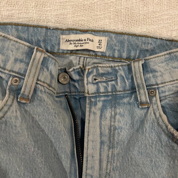 Abercrombie Straight Leg Jeans - Light Denim - Picture 2 of 3
